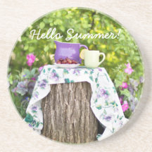 Hallo Sommer Tee und Pflaumen im Garten