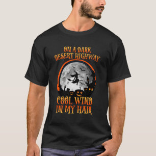 Halloween 2021, Hexenmeister auf einem dunklen Des T-Shirt