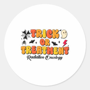 Halloween 2: Trick oder Treatment Radiation Oncolo Runder Aufkleber