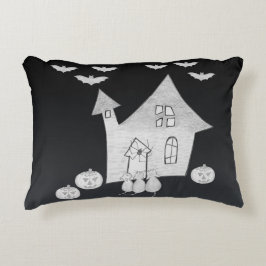 Halloween-Abend mit Spuk Haus, Fledermäusen, Kürbi Dekokissen