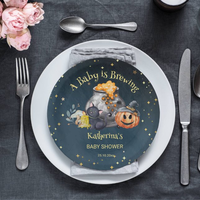 Halloween Baby Braut Pappteller (A baby is brewing Halloween baby shower tableware personalized party plates starry night brewing pot)