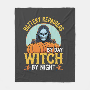 Halloween-Batterie-Reparierer Hexe bei Nacht Desig Fleecedecke