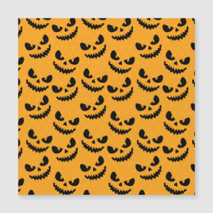 Halloween: beängstigende Gesichter, Vintager Stil. Magnetkarte