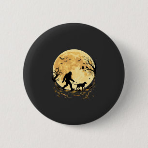Halloween Bigfoot laufender Labrador unter Vollmon Button