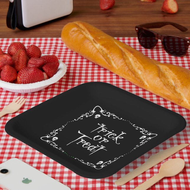 Halloween Black & White Trick or Treat Pappteller (Picknick)