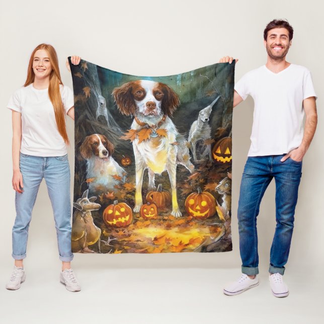 Halloween Brittany Spaniel mit Pumpkins Beängstige Fleecedecke (Beispiel)