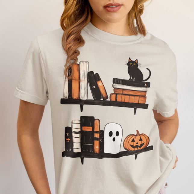 Halloween-Bücher auf dem Regal Leseliebhaber  Tri-Blend Shirt (Von Creator hochgeladen)