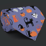 Halloween Cat Spooky Krawatte<br><div class="desc">Lustige und spukhafte Halloween Katzenmuster auf lila Hintergrund mit KatzenHexen, Kürbislantern, Spinnen, Schädeln, Gespenstern und Zombies. Ach! Originelle Kunst von Nic Squirrell.</div>
