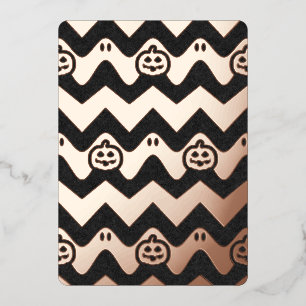 Halloween-Chevron-Muster mit Geistern und Kürbisse Folieneinladung