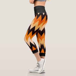 Halloween Chevron Zickzack-Muster – Orange & Schwa Capri Leggings