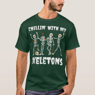 Halloween Chillin mit meinen Skeletten Beängstigen T-Shirt