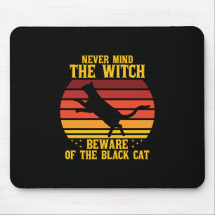 Halloween, die Hexe hüte dich vor der Katze Mousepad