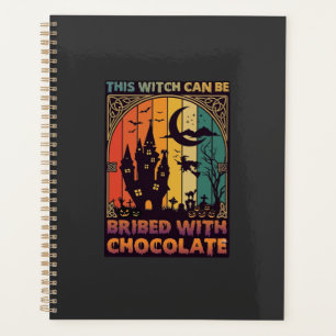 Halloween Diese Hexe kann mit Schokolade bestochen Planer