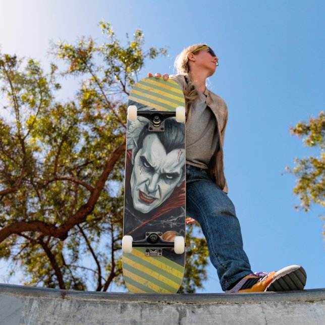 Halloween, durstiger Vampir  Skateboard (Außenbereich 1)