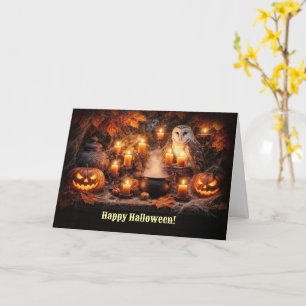 Halloween-Eule mit Kerzen und Herbstlaub Karte