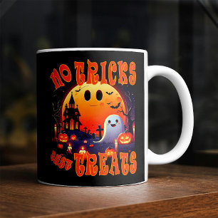 Halloween-Friedhof mit süßem, glücklichem, lächeln Kaffeetasse
