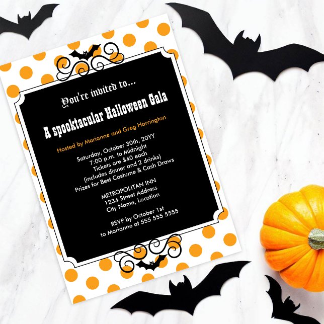 Halloween Gala Party Einladung (Celebrate Halloween by hosting a party or gala, and inviting your guests with this black bat invite.)