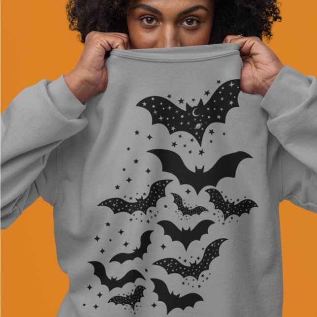 Halloween Galaxy Bats and Stars Sweatshirt (Von Creator hochgeladen)