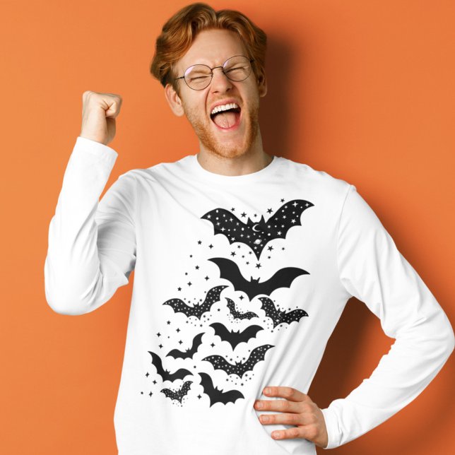 Halloween Galaxy Bats and Stars T-Shirt (Von Creator hochgeladen)