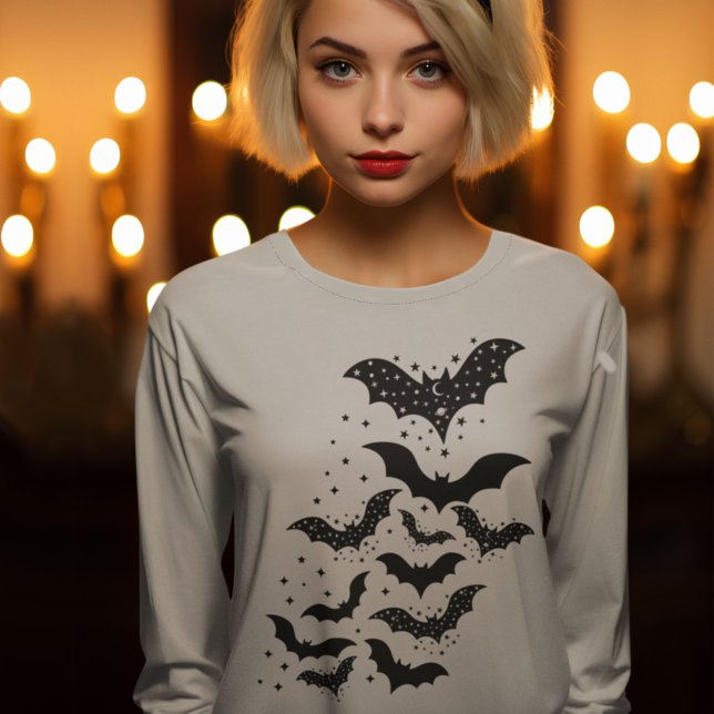 Halloween Galaxy Bats and Stars T-Shirt (Von Creator hochgeladen)