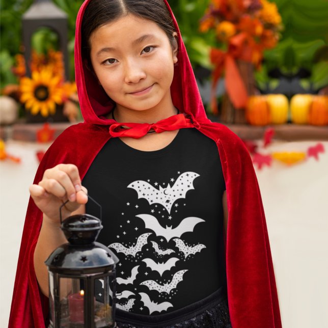 Halloween Galaxy White Bats and Stars T-Shirt (Von Creator hochgeladen)