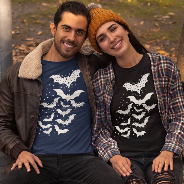 Halloween Galaxy White Bats and Stars T-Shirt (Von Creator hochgeladen)