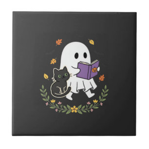 Halloween-Geisterkatze liest Buch Florales Design_ Fliese