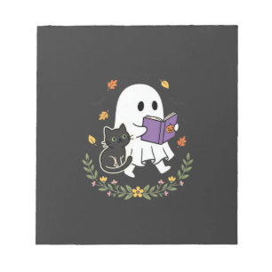 Halloween-Geisterkatze liest Buch Florales Design_ Notizblock