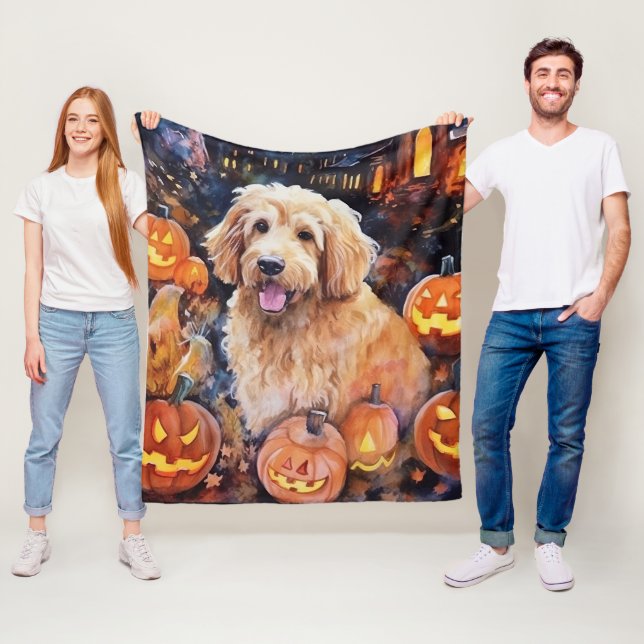 Halloween Goldendoodle mit Pumpkins Beängstigend Fleecedecke (Beispiel)