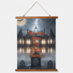Halloween-Haus mit Frankie, dunkelgrau  Wandteppich Mit Holzrahmen