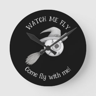 Halloween-Hexenbesen und beängstigendes Augenbraue Runde Wanduhr