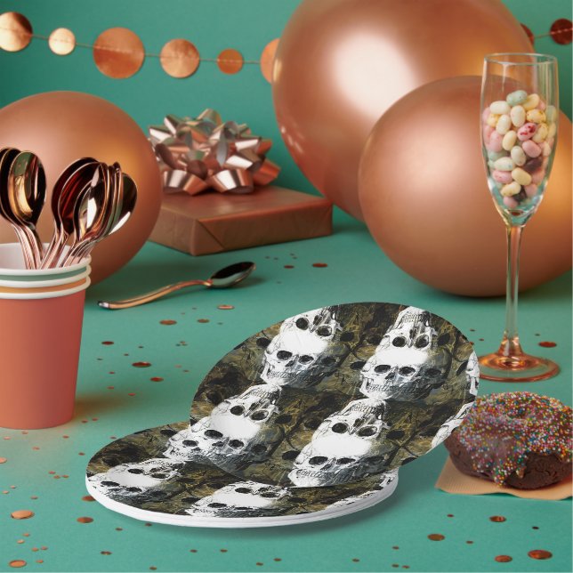 Halloween Horror - 3 Skulls Graffiti Burst Pappteller (Multi)