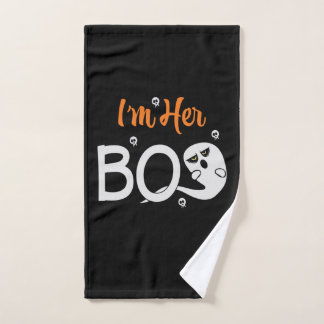 Halloween I Am Her Boos Birthday Handtuch