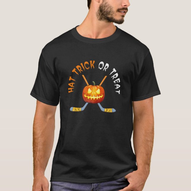 Halloween Ice Hockey Player Hat Trick Or Treat Fun T-Shirt (Vorderseite)