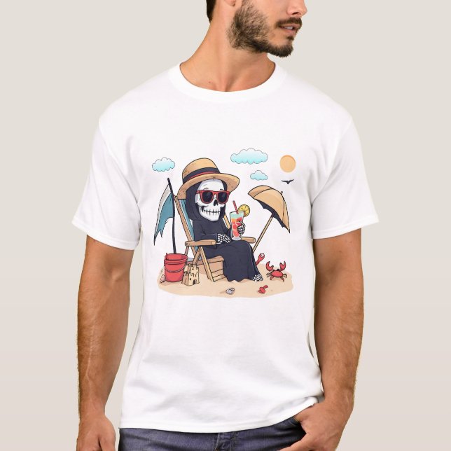 Halloween in Summer – Grim Reaper on the Beach T-Shirt (Vorderseite)