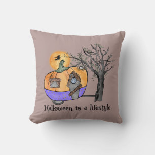 Halloween ist ein Lifestyle   Camper   Anhänger Kissen