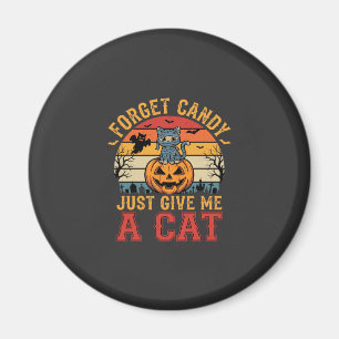 Halloween-Katze vergisst Süßigkeiten und gibt mir Magnet