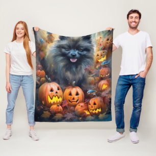 Halloween Keeshond mit Pumpkins Beängstigend Fleecedecke
