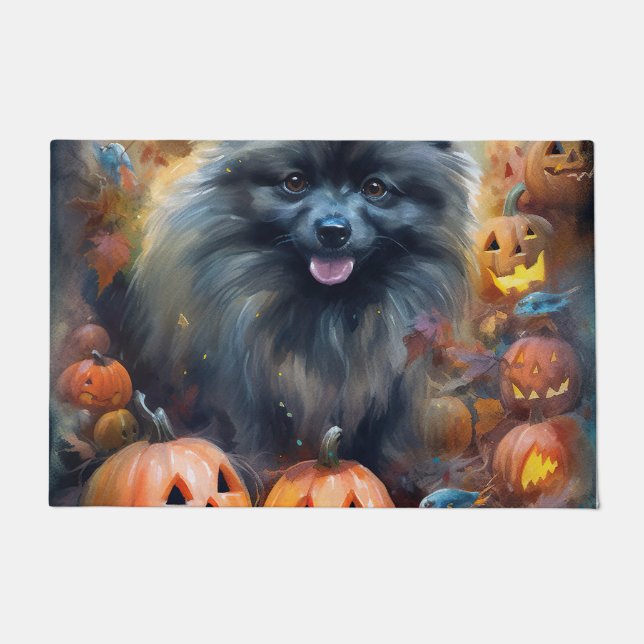 Halloween Keeshond mit Pumpkins Beängstigend Fußmatte (Vorderseite)