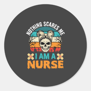 Halloween Krankenschwester Nichts Schreckt Mich Sc Runder Aufkleber