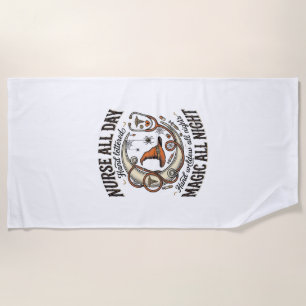 Halloween-Krankenschwester-Shirt Hexenmedizinische Strandtuch