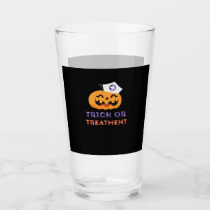 Halloween-Krankenschwester-Trick oder Behandlungs- Glas