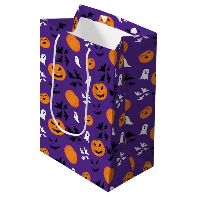 Halloween Kürbis Gespenster Fledermäuse lila Muste Mittlere Geschenktüte (Vorderseite Schrägansicht)