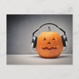 Halloween Kürbis mit Kopfhörern für Musik Postkarte