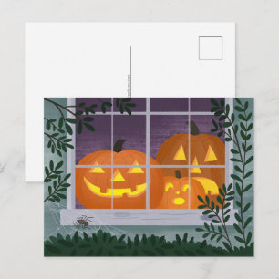 Halloween-Kürbislaternen im Fenster Postkarte