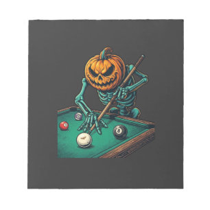 Halloween-Kürbisskelett spielt Pool-Billard Notizblock