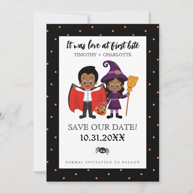 Halloween-Liebe bei First Bite Wedding Save The Date (Vorderseite)