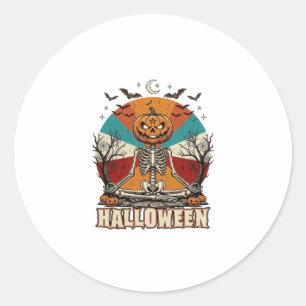 Halloween meditierender Kürbisskelett Retro-Sonne Runder Aufkleber