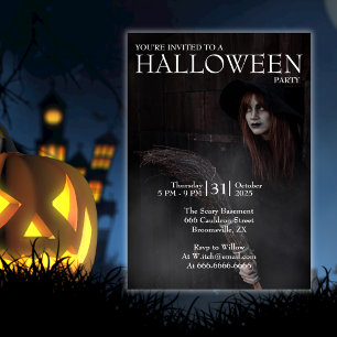 Halloween Moderne Gothic-Hexe-Besen Dunkle Scheune Einladung