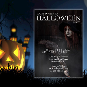 Halloween Moderne Gothic-Hexe Besen Dunkle Scheune Einladung